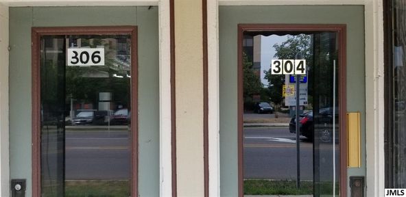 133 E Washington Ave, Jackson, MI 49201
